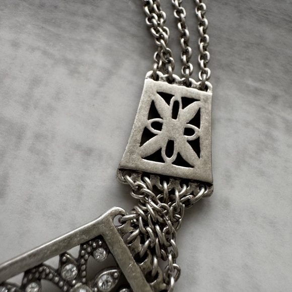 Rare Touchstone Crystal by Swarovski Silver V-Shape Choker
Necklace 17" - Picture 9 of 14